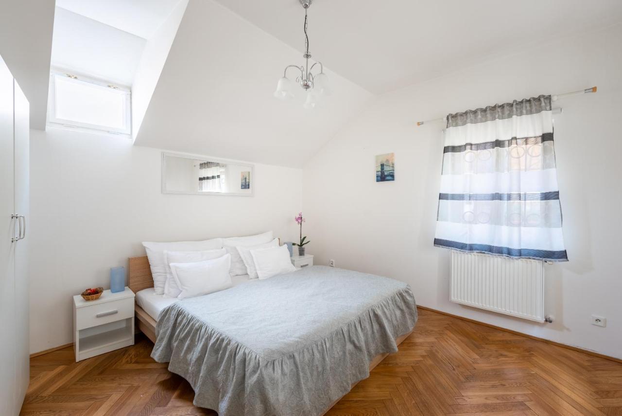 St. George Apartmán *